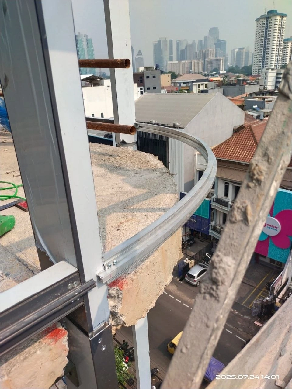 transom curtain wall lengkung bending